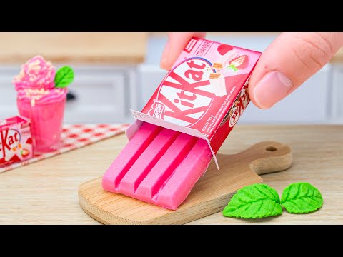 Satisfying Miniature KITKAT Decorating Heart Cake | Perfect Tiny Chocolate Cake Repice | Mini Tasty