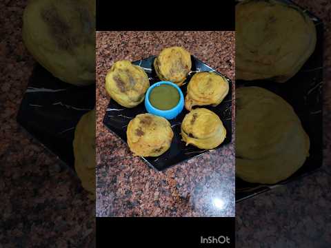 shimla mirch ke aloo ki stuffing ke sath pakode #trending #food #cooking #easyrecipe #cook