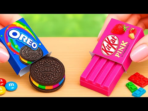 Mini Rainbow KitKat 🎂🍫 |  Sweet Red Kitkat vs Blue Oreo Challenge!