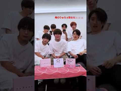 りゅちぇを取られて激おこ西畑さんかわい❤️#なにわ男子#西畑大吾　#shorts