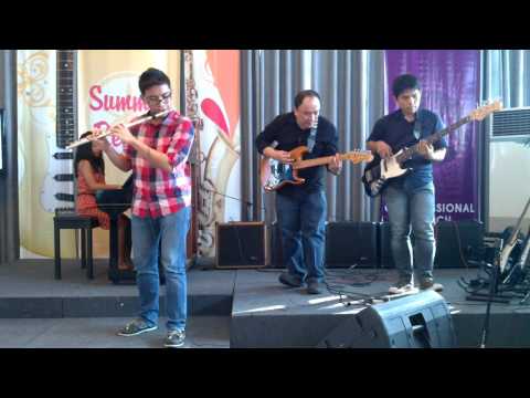 Locked Out of heaven - Yamaha School Recital 2k13