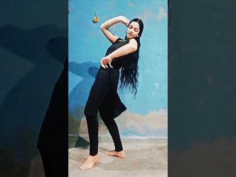 Paranda ghumandi m aayi gaad m #haryanvisong #dancevideo  #trending #youtubeshorts #viral #short