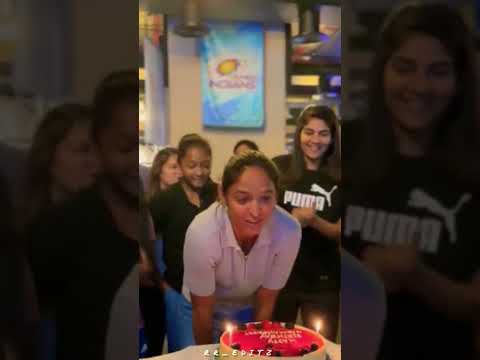 Harmanpreet kaur Birthday celebration🎊🥳🎂#harmanpreetkaur#kaur#indiancaptain#mumbai#celebration#viral