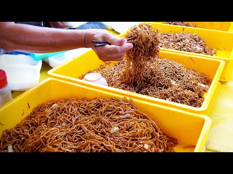 STREET FOOD in MALAYSIA | Oyster  omelette | NIGHT MARKET | Kuala Lumpur | Taman Dahlia