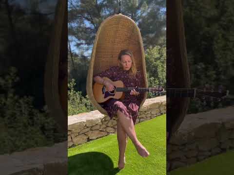 Feye Falling (acoustic)
