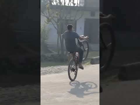 short wheelie 😂😂🤣😅