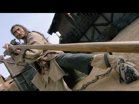 The prisoner turned out to be a Kung Fu master, no one could defeat him even with shackles on!