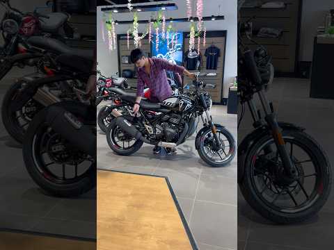 Triumph Speed T4 VS Speed 400 UG Exhaust Sound 🔥#triumph #speed400 #shorts #shortsvideo #viralvideo