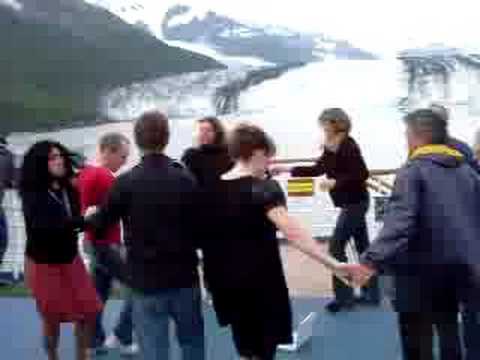 Rueda de Casino in Alaska at the Harvard Glacier