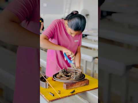තති තනියම Practical කරන අපේ 2024 A/L ළමයි...