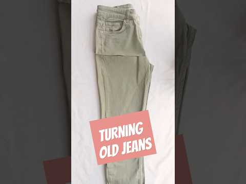 How to turn old Jeans into a Pleated Mini Skirt #sewingtutorial #jeanshorts #diy #skirttutorial