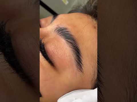 Eyebrow waxing tutorial ✨✨ #tutorial #eyebrow