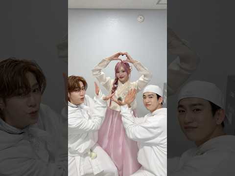 Love me, hold on me like a python🐍#GOT7 #갓세븐 #MARK #JINYOUNG #IVE #아이브 #LEESEO #PYTHON #GOT7_PYTHON