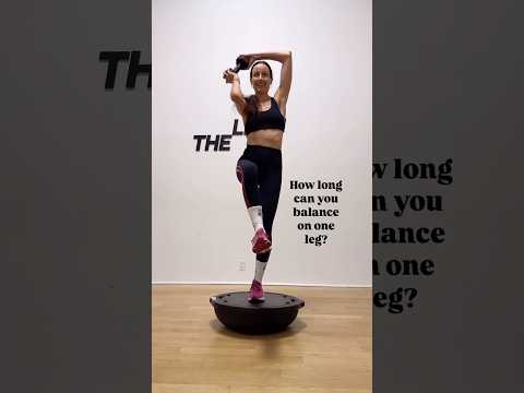 How long can you hold this one leg balance challenge? 💪👀 #balance #bosu #trending