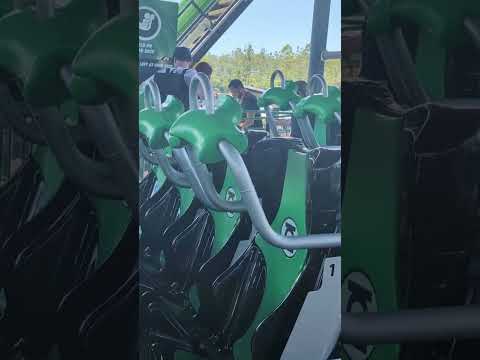 The BEST ROW on the Green Lantern Coaster 🎢 Movie World Australia ✨ #ASMR #Shorts