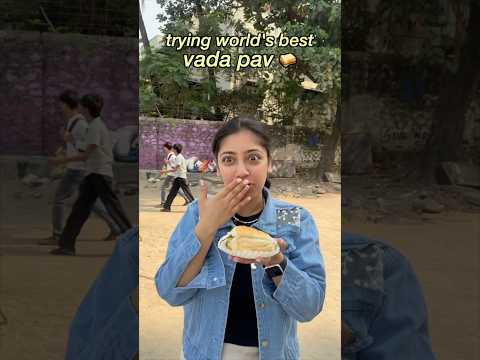 Trying INDIA’S best VADA PAV🌎🥪 #trending #shorts