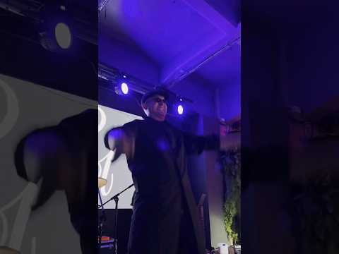 Hard Bass Adidas Live