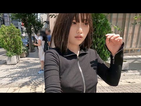 【ノーブラ散歩】おかしを買いにブラブラしてたら…