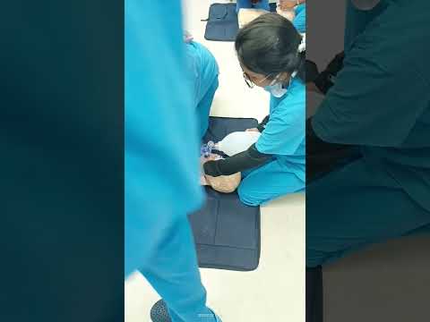 Two rescuer CPR in children 15compression to 2 rescue breath 🫁#cpr