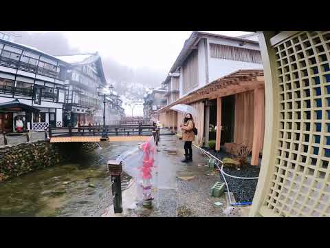 Ginzan Onsen ( กินซานออนเซน, 銀山温泉)