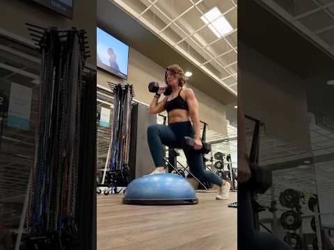 Save this full body BOSU circuit for your next workout! You can thank me later 😉￼ #bosu #abs