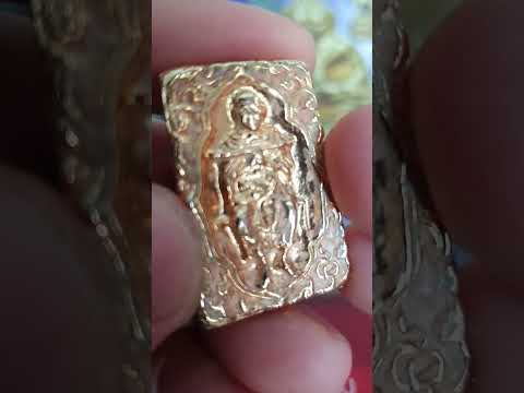 @AjarnTon1974 พระสมเด็จเปียกทองหลังสมเด็จโตPhra Somdej gold plated