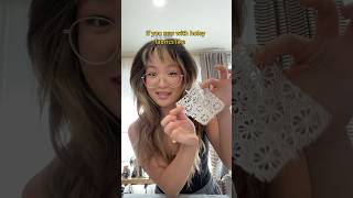 Use toilet paper to sew with lace fabrics! #sewinghacks #sewingtips #gifted