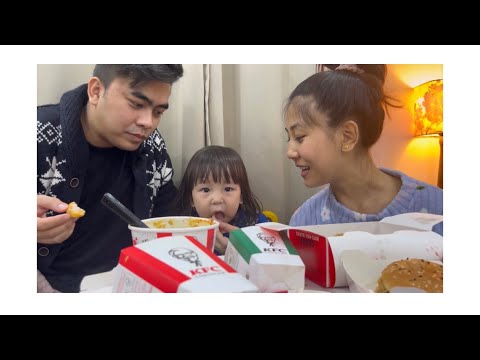 KFC mukbang with our 22 month old Heather🍔🍟🍗