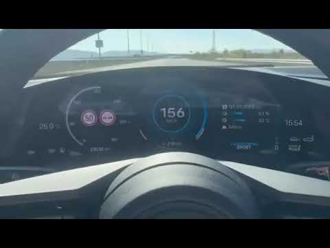 Taycan 4S 100 200km/h
