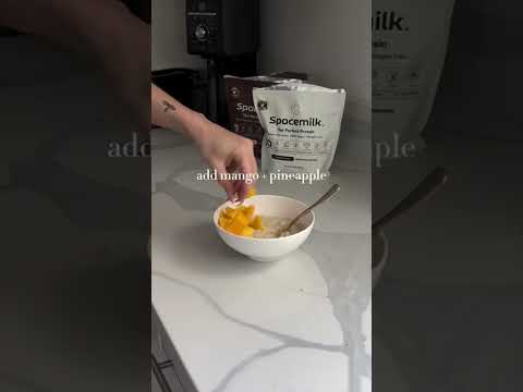 RECIPE BELOW⬇️Protein Piña Colada Yogurt Bowl 🍍🥥30g Protein | 300 cal | 6 IngredientsStart