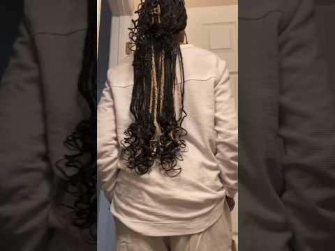 Knotless braid hairstyle! #naturalhair #bohobraids #hairstyle #knotlessbraids #protectivestyles