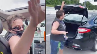 Lyft Driver Freaks Out and Kicks Out Passenger on Highway