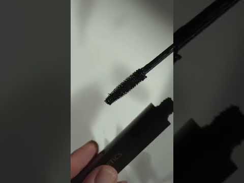Instant Volume. Zero Clumps. 👀 #makeup #beautyover50 #mascara