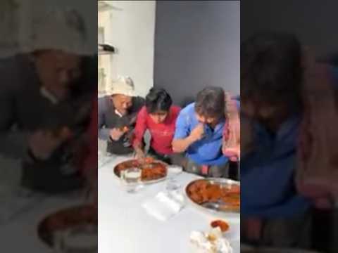 Majdur ke sath chicken eating challenge #comedy #foodchallenge #funny #foodie #food #shorts #recipe