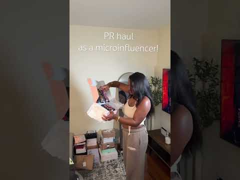 PR HAUL UNBOXING AS A MICROINFLUENCER #prhaul  #unboxing  #microinfluencer #makeup #perfume #haul