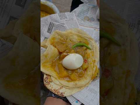 Cheapest breakfast Just ₹30 in Kolkata#shorts #bengalifood #shortsfeed #humanstreetfood