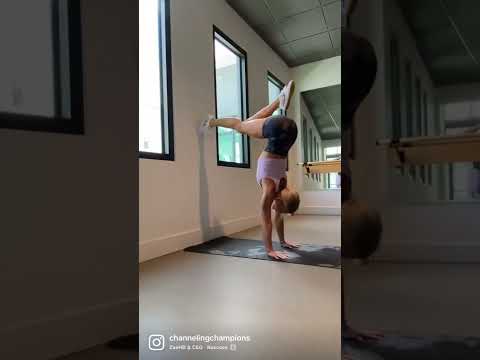 HANDSTAND CHALLENGE | Kaylee Adams