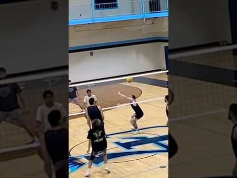 Almost had it! #volleyball #voleibol #fyp #highlights #competitivevolleyball #haikyu l #defense