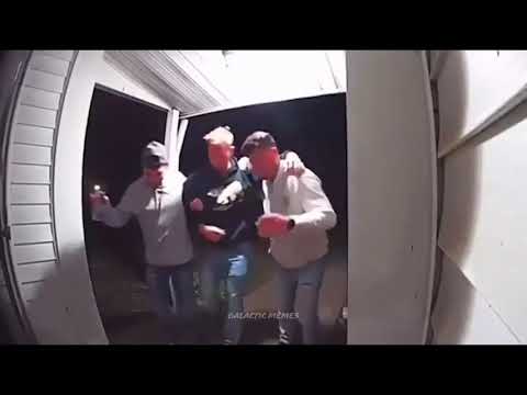 Drunk guy takes out pizza slicer instead of keys