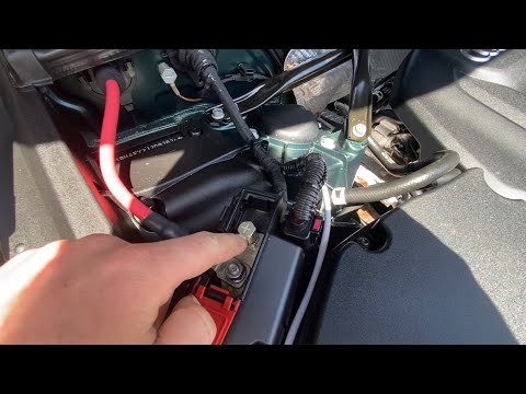 Audi Q5 jump points and battery location
