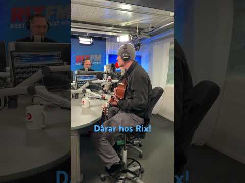 Var hos Rix och spelade ”Dårar” från mitt nya album ”Tid & Tro” som släpps idag :)