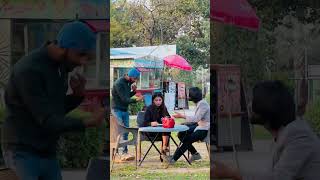 Burger jaisi khud hai🤣#funnycomedy #comedy #fuunyprank #viralvideo #viralshortsvideo