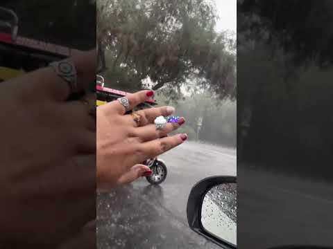 🌧️💖 Romantic Rain Vibes! Mood, Music & Love 😍 | #RainyMood #romanticvibes #shorts