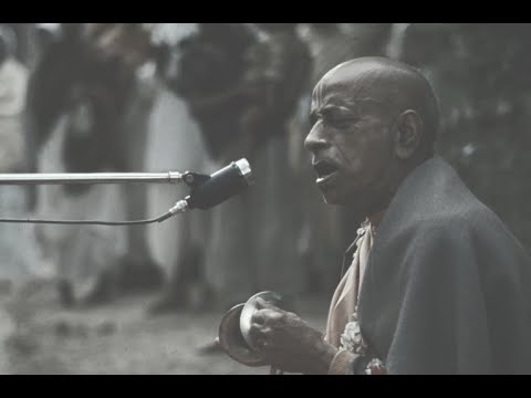 Hare krishna mahamantra singing by Srila Prabhupada | best devine kirtan | Iskcon | bhajan