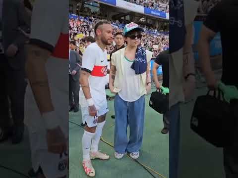 230803 #GDRAGON and Neymar spotted interact on PSG pre-season friendly in Busan, South Korea.