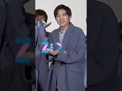 ポーズ脱線しとるやつが1名…笑笑／ #snowman
