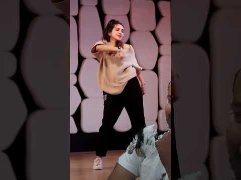 Dance ##youtubeshorts #youtube #shorts #youtuber #youtubechannel #reels #trending  #instagramreels
