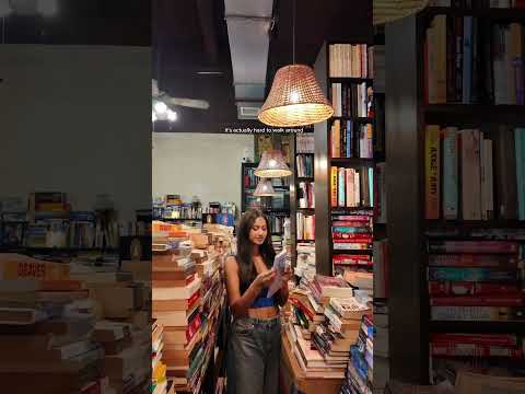 TRYING A MAGICAL BOOKSTORE CAFE IN HONG KONG? 📖🇭🇰#hongkong #cafe #hkcafe #hongkongcafe #hk