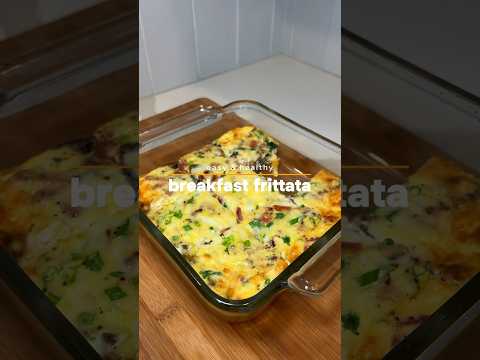 Easy bacon spinach mushroom frittata recipe. Perfect breakfast/brunch item! #breakfast #frittata