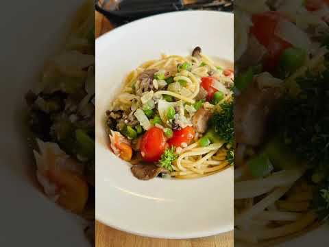Singapore | Vegetarian Food | Vegetarian food I ate in Singapore | Singapore vegetarian food